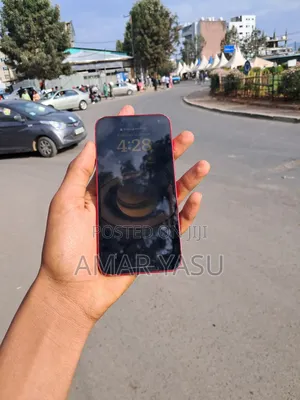 Apple iPhone 13 128 GB Red