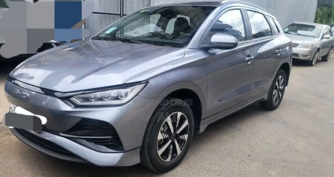 BYD E2 43 kWh 94 hp FWD 2025 Silver