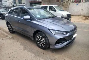 BYD E2 43 kWh 94 hp FWD 2025 Silver
