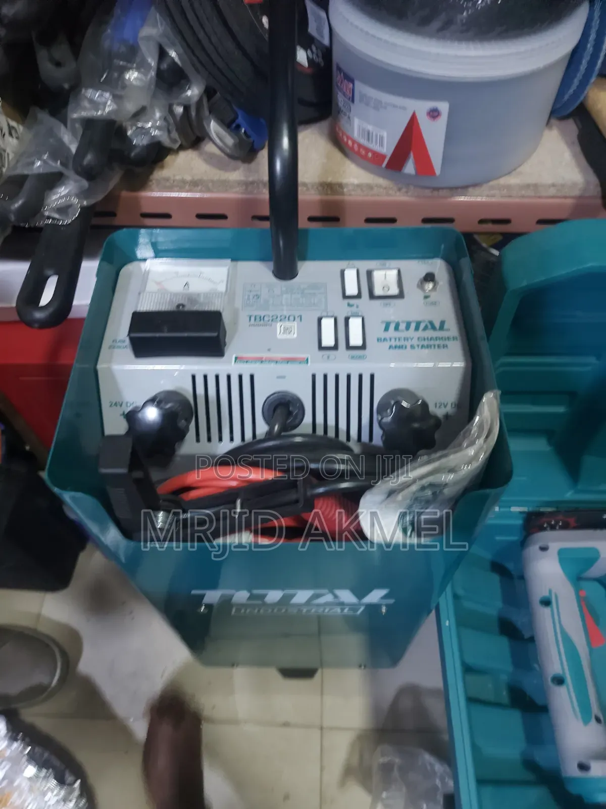 Total Battery Charger and Starter 12/24v 16/18a