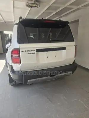 New Toyota Land Cruiser Prado 2025 White