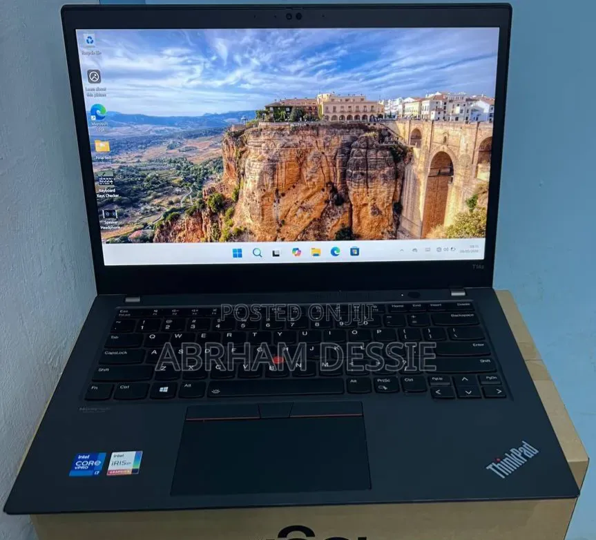New Laptop Lenovo ThinkPad T14s G4 32GB Intel Core i7 SSD 512GB