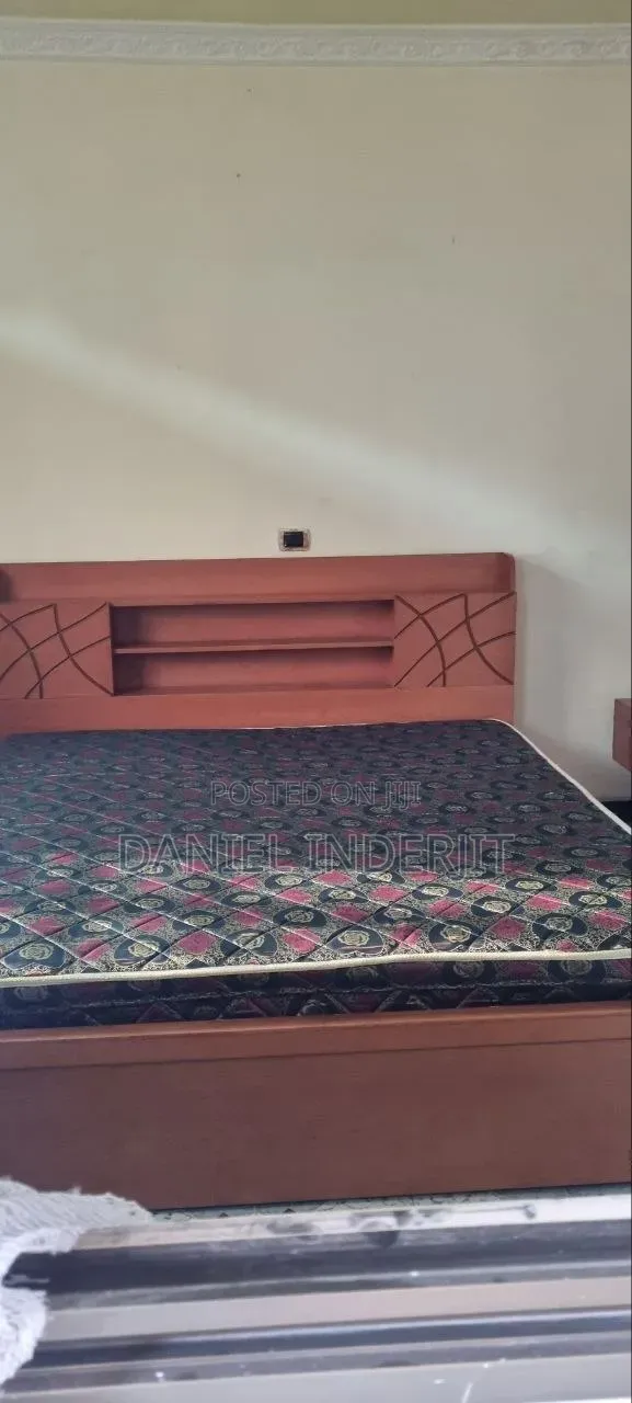Queen Size Bed With Mattress