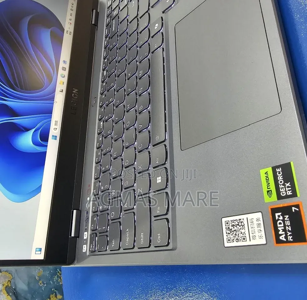 New Laptop Lenovo 16GB AMD Ryzen 7 SSD 1T