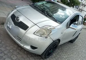 Toyota Yaris 1.0 2006 Silver