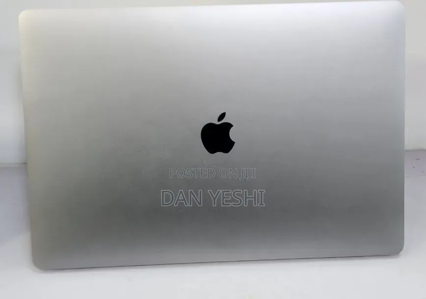 New Laptop Apple MacBook Pro 2018 32GB Intel Core i9 SSD 512GB