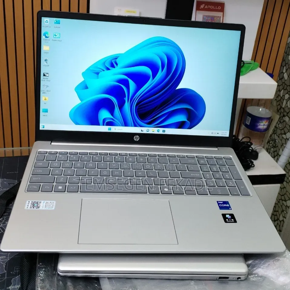 New Laptop HP Stream Notebook 16GB Intel Core i7 SSD 1T