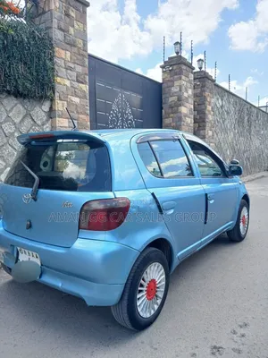 Toyota Vitz 2002 Blue