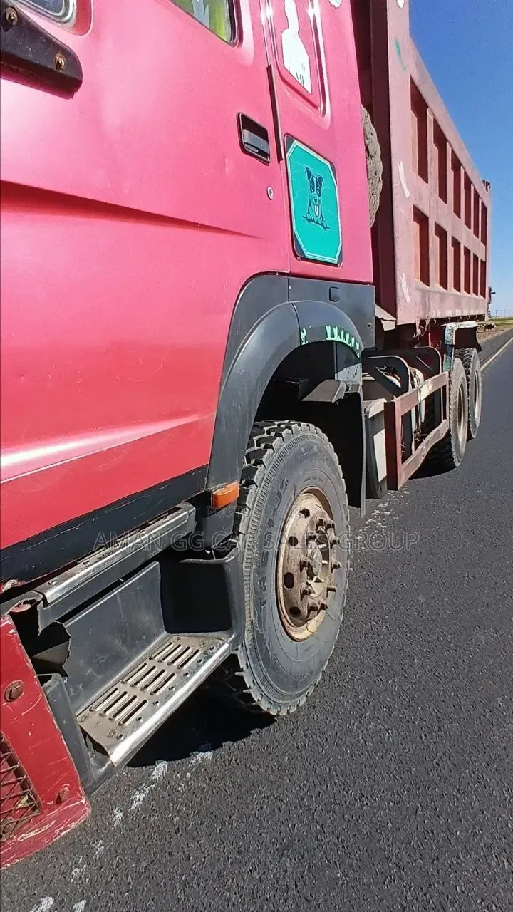 Dump. Truck. 2016