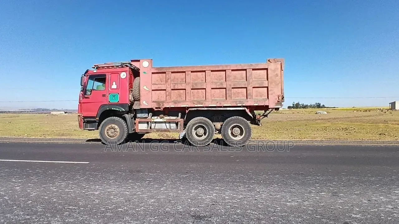 Dump. Truck. 2016