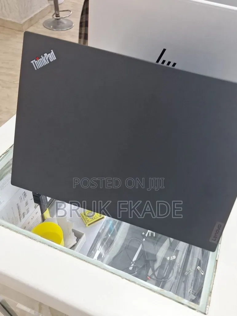 New Laptop Lenovo ThinkPad T14s Gen 2 16GB Intel Core i7 SSD 512GB