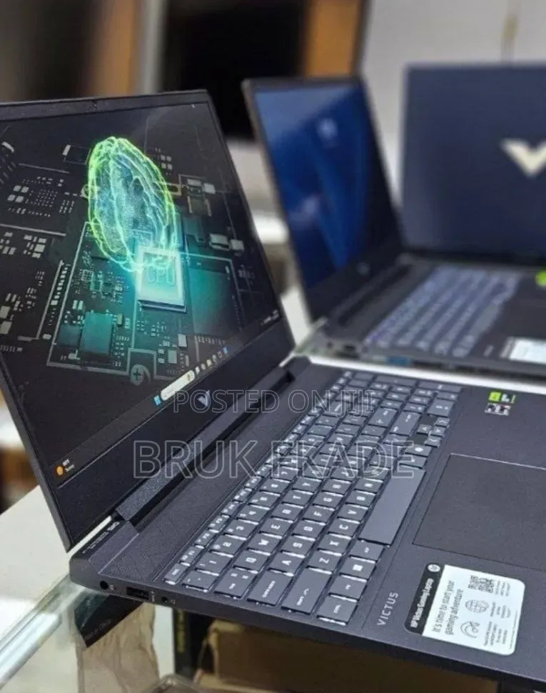New Laptop HP Victus 15 16GB AMD Ryzen 7 SSD 512GB