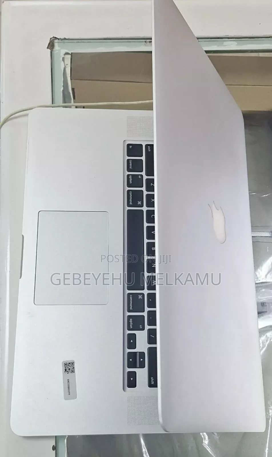 New Laptop Apple MacBook Pro 2015 16GB Intel Core i7 SSD 256GB