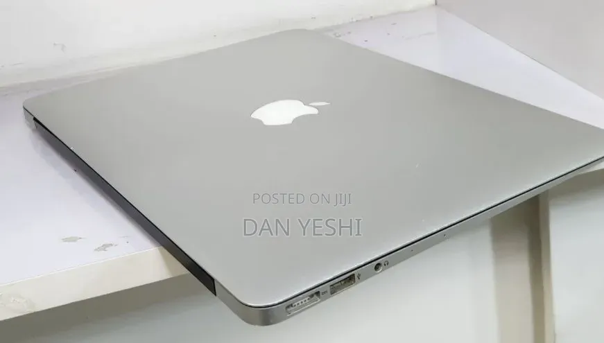 New Laptop Apple MacBook Air 2017 8GB Intel Core i5 SSD 256GB