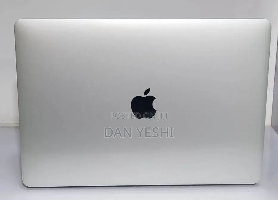 New Laptop Apple MacBook Pro 2020 16GB Intel Core i7 SSD 512GB