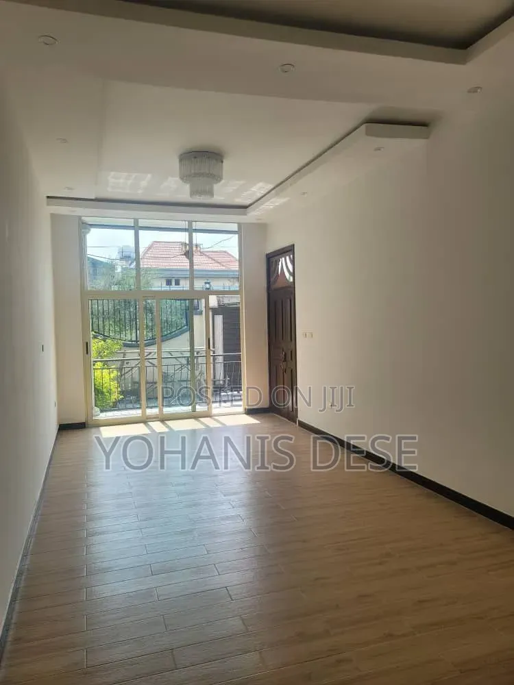 Furnished 5bdrm Villa in Bole for sale