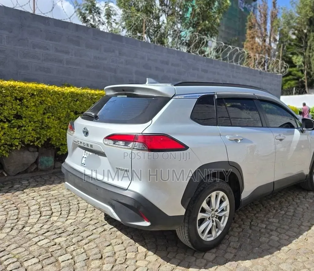 Toyota Corolla 2023 Silver
