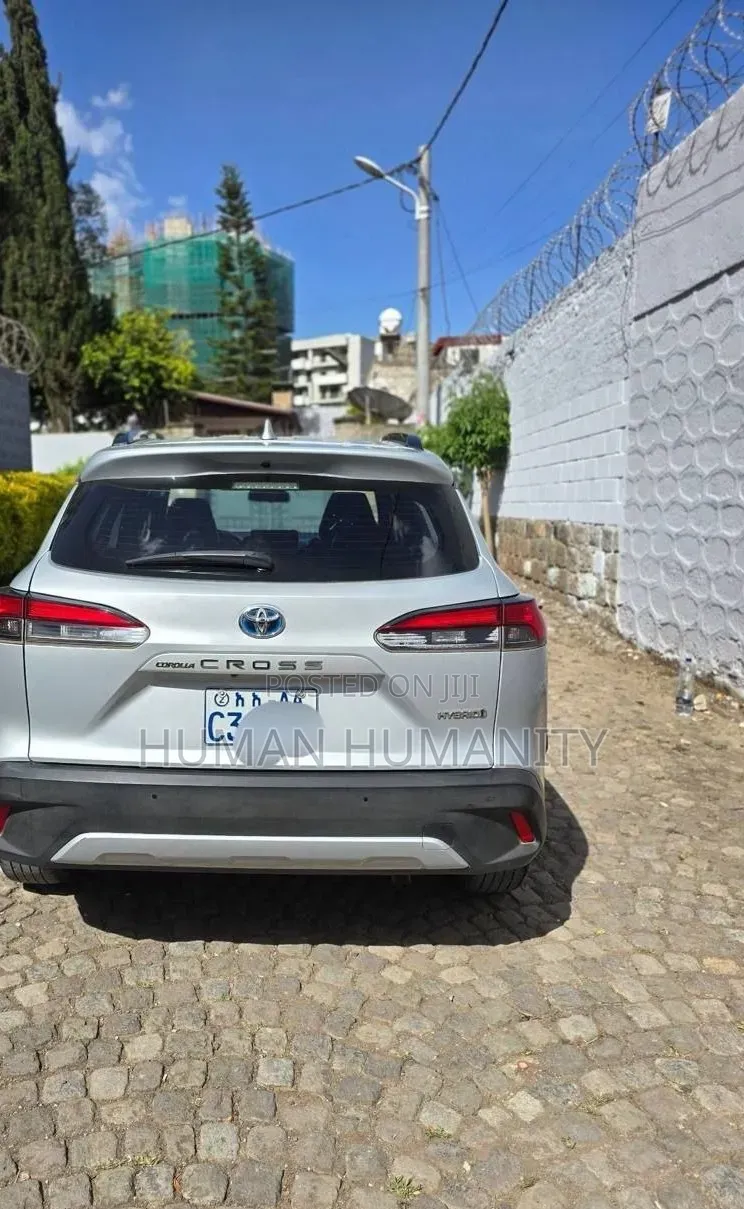 Toyota Corolla 2023 Silver