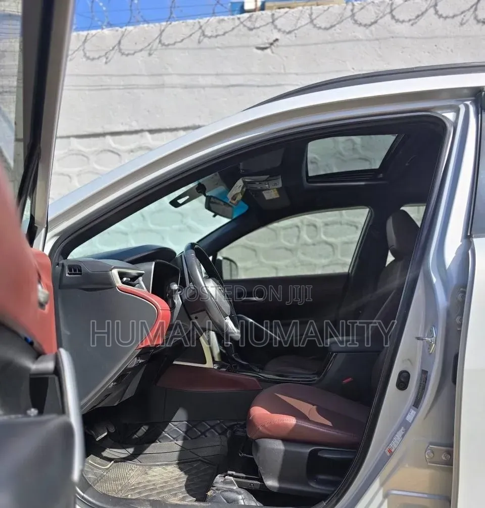 Toyota Corolla 2023 Silver