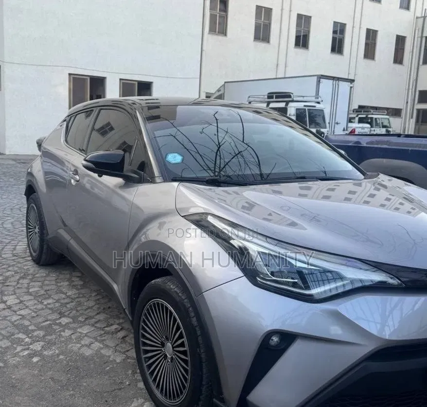 Toyota C-HR 2021 Silver