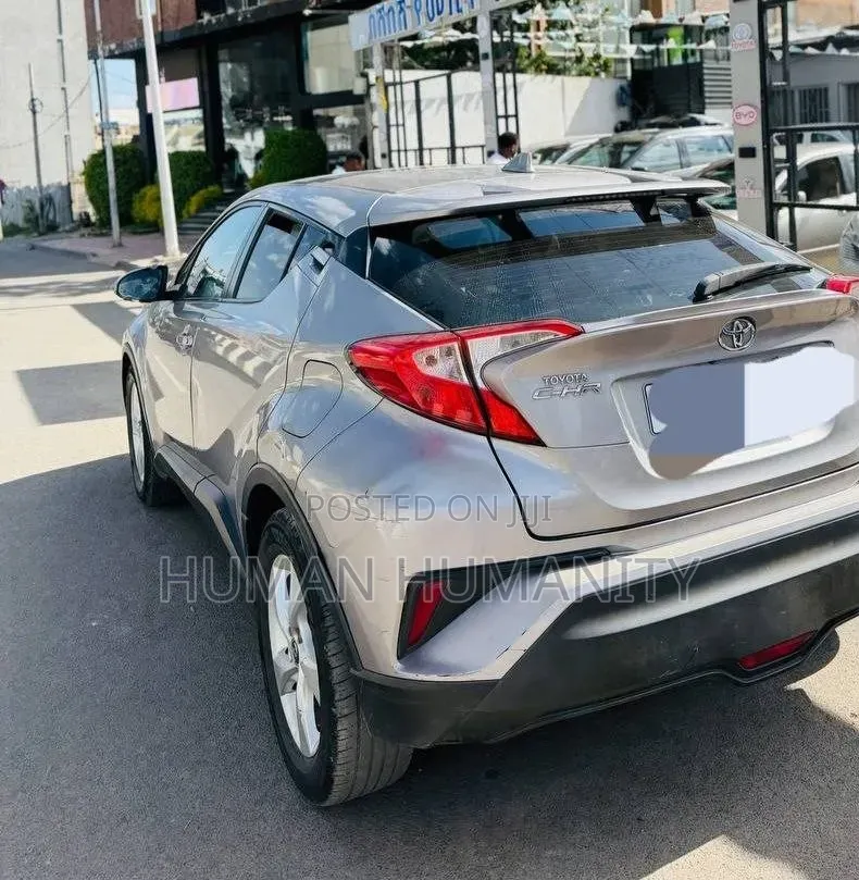 Toyota C-HR 2017 Silver