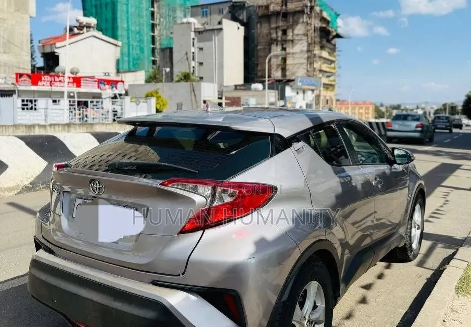 Toyota C-HR 2017 Silver