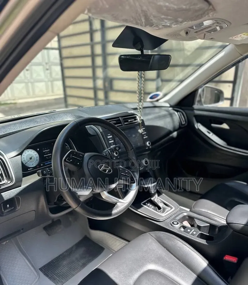 Hyundai Creta 2023 Silver