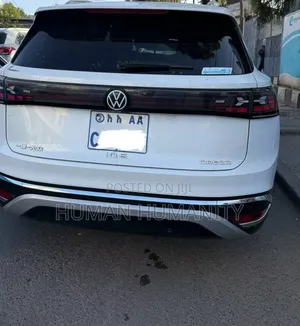 Volkswagen ID.6 2024 White
