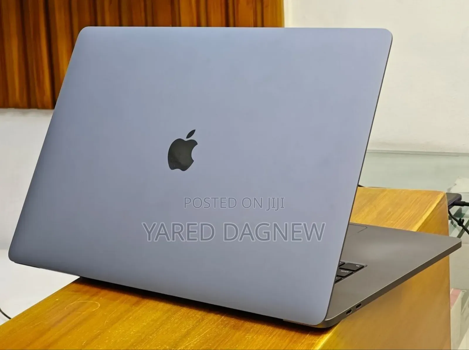 New Laptop Apple MacBook Pro 2019 16GB Intel Core i7 SSD 512GB