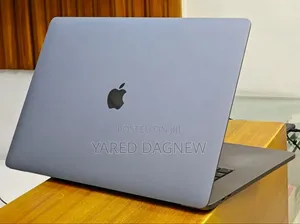 New Laptop Apple MacBook Pro 2019 16GB Intel Core i7 SSD 512GB