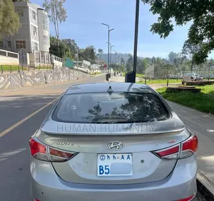 Hyundai Avante 2015 Silver