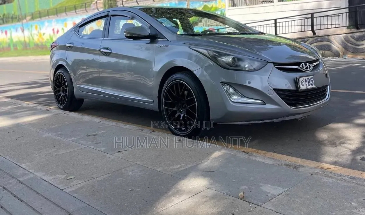 Hyundai Avante 2015 Silver