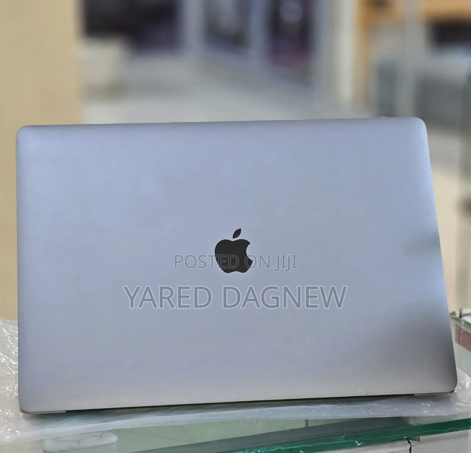 New Laptop Apple MacBook Pro 2018 16GB Intel Core i7 SSD 512GB