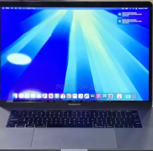 New Laptop Apple MacBook Pro 2018 16GB Intel Core i7 SSD 512GB