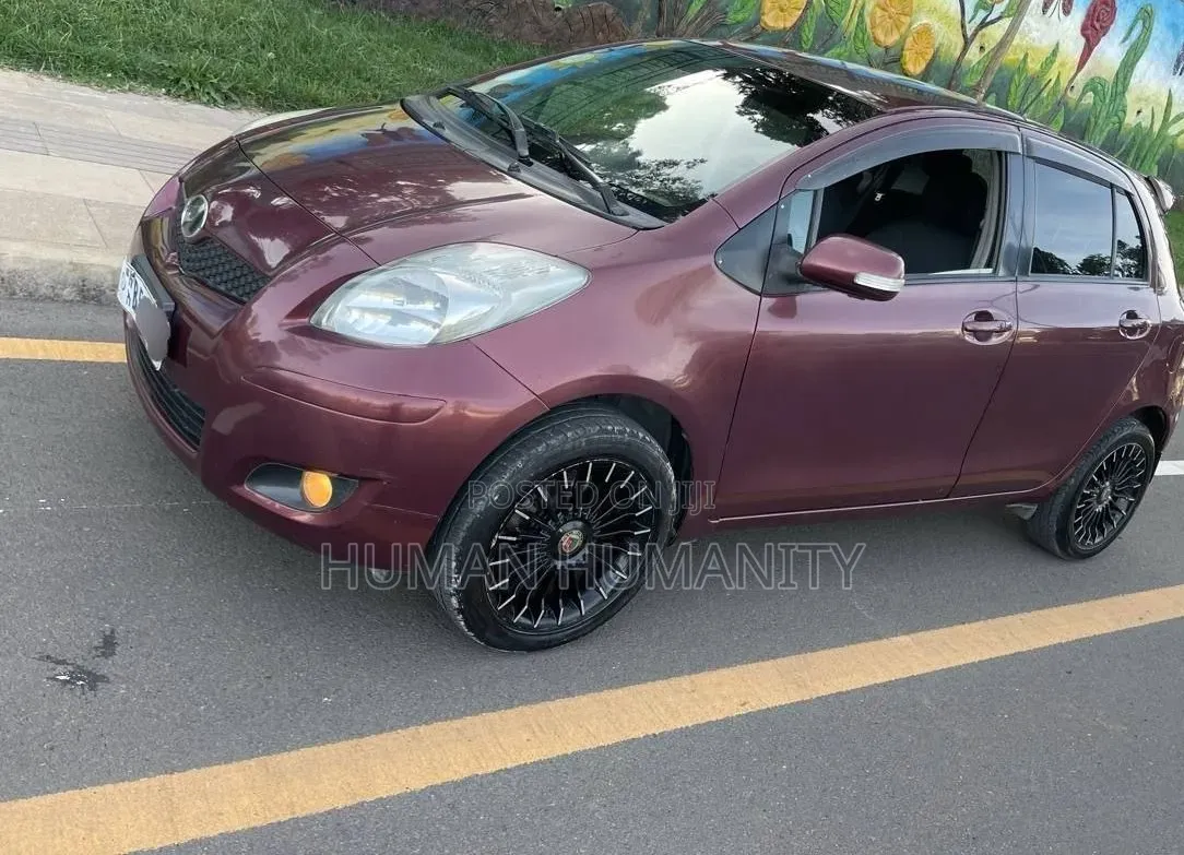 Toyota Yaris 2010 Burgundy
