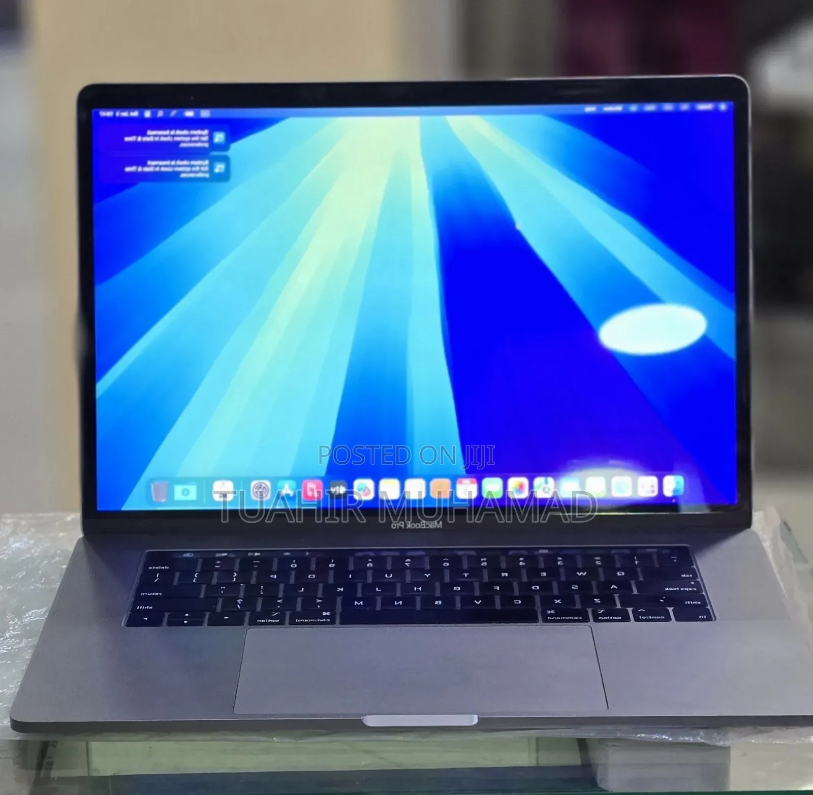 New Laptop Apple MacBook Pro 2018 16GB Intel Core i7 SSD 512GB