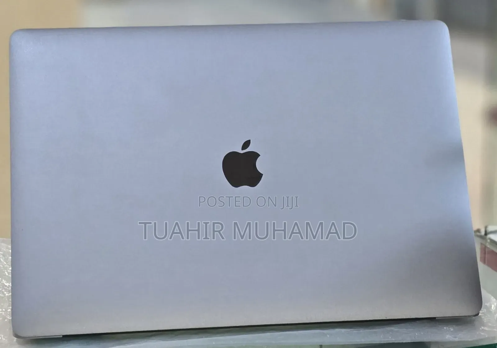 New Laptop Apple MacBook Pro 2018 16GB Intel Core i7 SSD 512GB