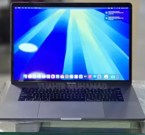 New Laptop Apple MacBook Pro 2018 16GB Intel Core i7 SSD 512GB