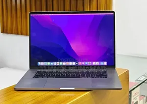 New Laptop Apple MacBook Pro 32GB Intel Core i9 SSD 2T