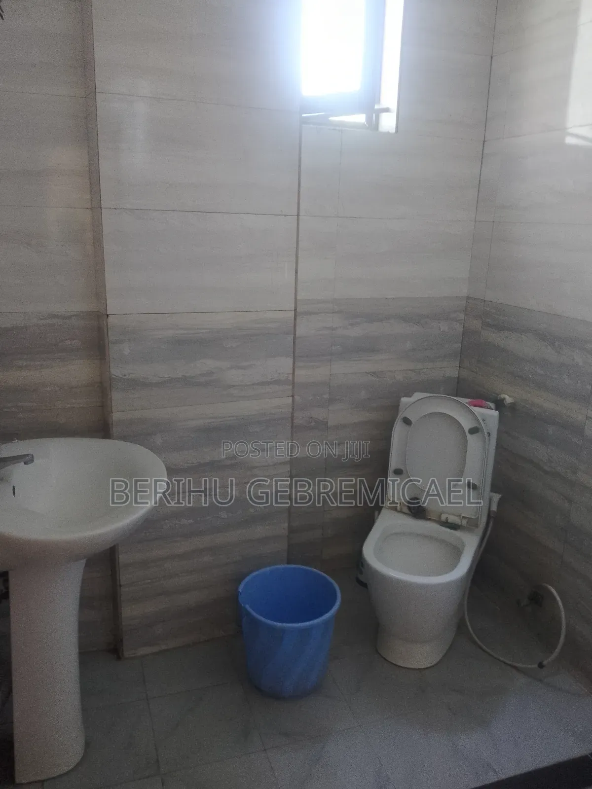2bdrm Apartment in አያት, Yeka for rent