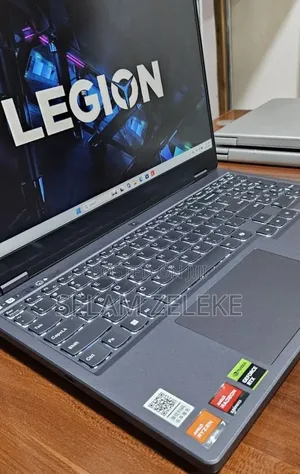 New Laptop Lenovo 16GB AMD Ryzen 7 SSD 512GB