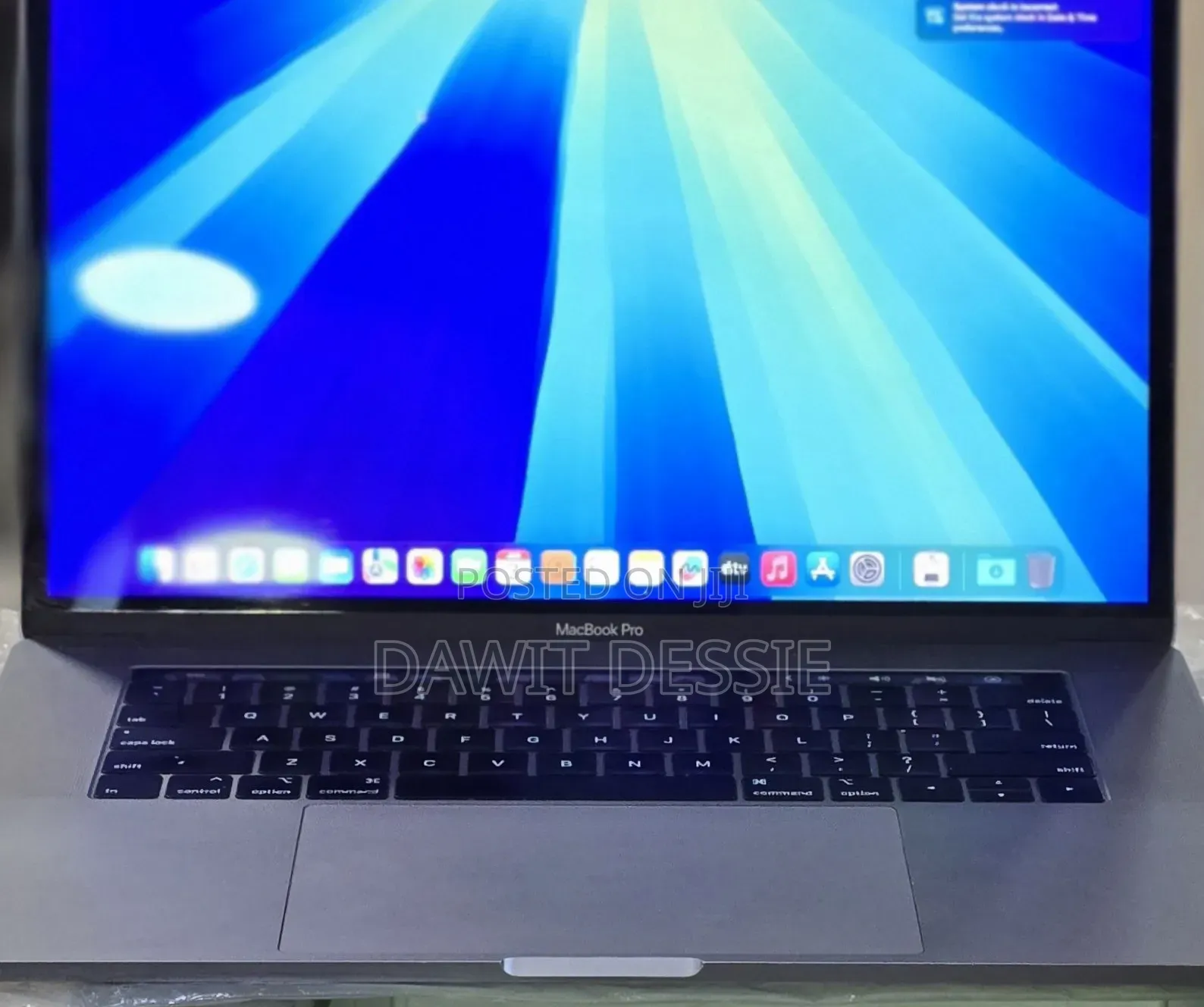 New Laptop Apple MacBook Pro 2018 16GB Intel Core i7 SSD 512GB