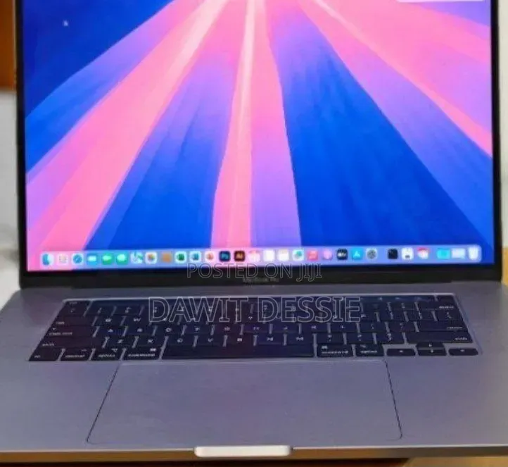 New Laptop Apple MacBook Pro 2018 32GB Intel Core i9 SSD 2T