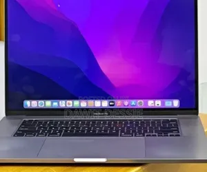 New Laptop Apple MacBook Pro 2018 32GB Intel Core i9 SSD 2T