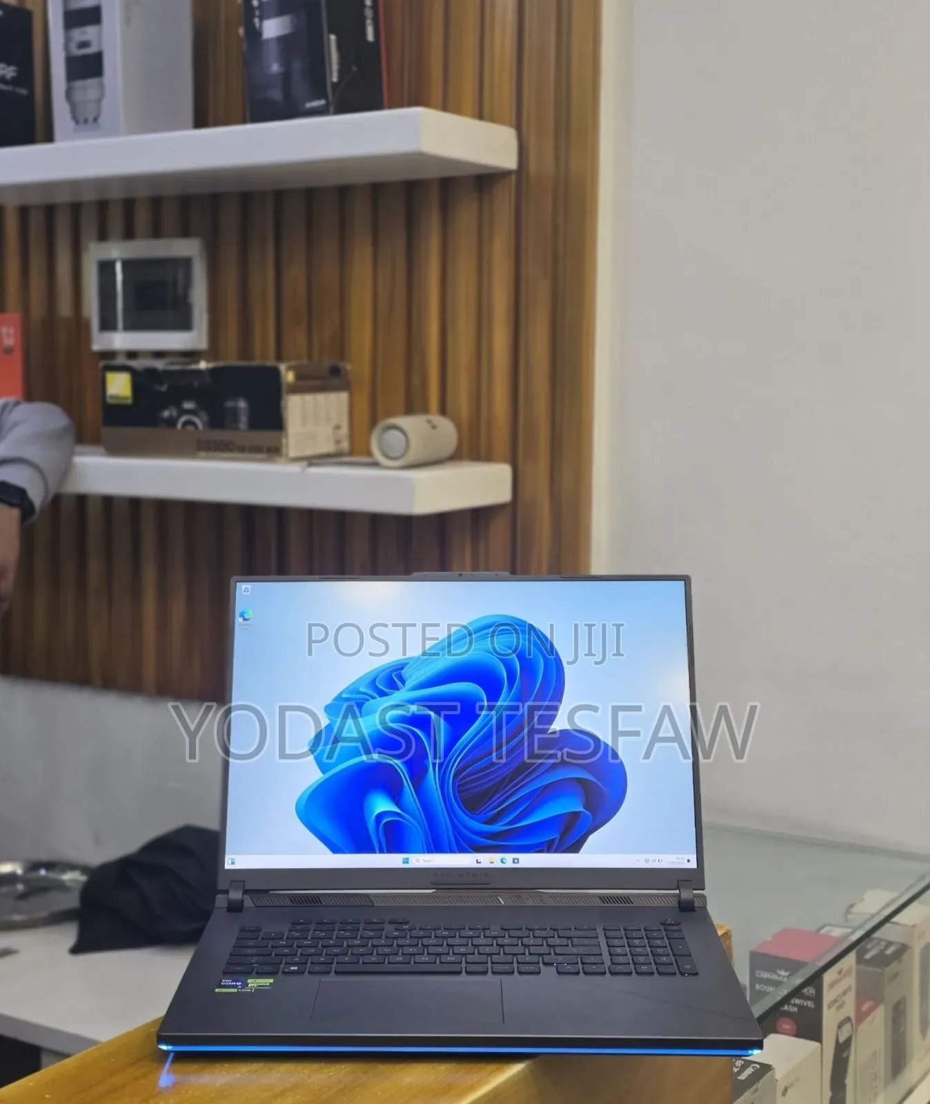 New Laptop Asus ROG GX800VH 16GB Intel Core i9 SSD 1T