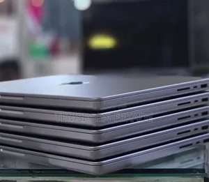 New Laptop Apple MacBook Pro M1 32GB Apple M1 Pro SSD 512GB
