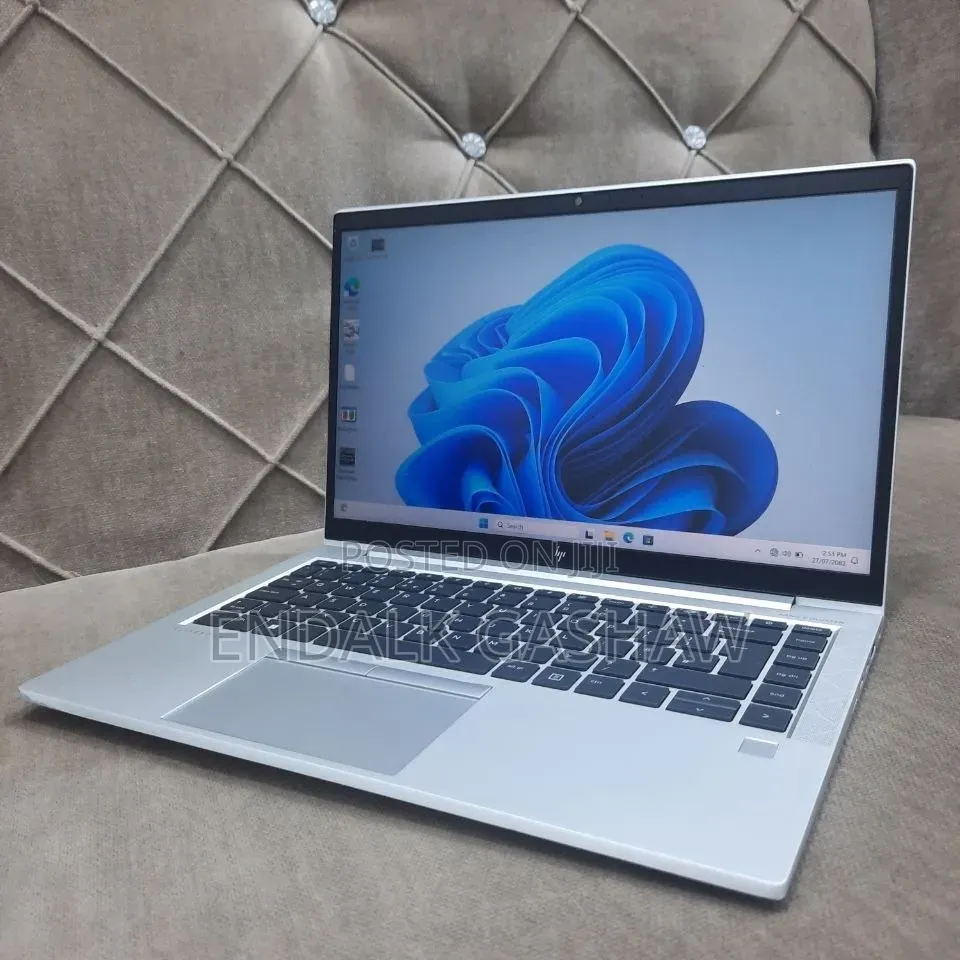 New Laptop HP EliteBook 840 G8 16GB Intel Core i7 SSD 512GB