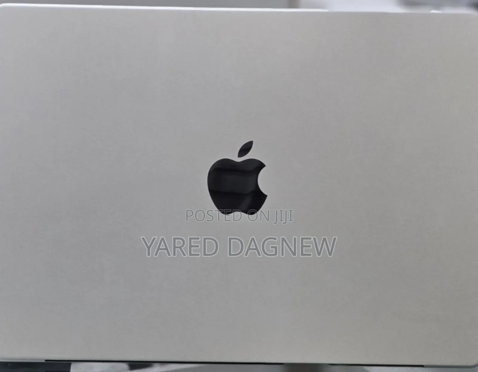 New Apple MacBook Pro 2025 M5 14-inch 16GB Apple M5 Pro SSD 512GB