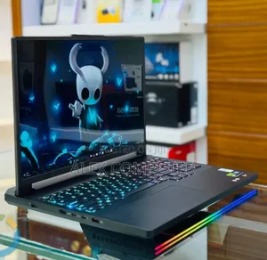 New Laptop Lenovo Legion Pro 7 64GB Intel Core Ultra 9 SSD 2T