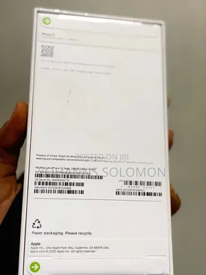 New Apple iPhone 17 256 GB Green